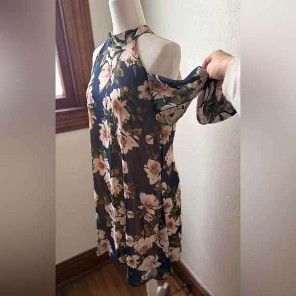 Maurices Floral Cold Shoulder Halter Dress Navy/Pink Tie Sleeve Size M - Picture 5 of 13